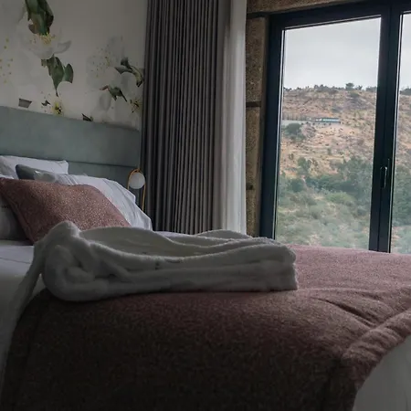 Douro Sky Valley - Private Pool Villa Miomaes